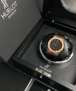 Đồng hồ nam Hublot Classic Fushion Replica cao cấp Mặt đen Niềng vàng 42/38mm