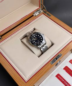 Đồng hồ nam Omega Seamaster Diver James Bond Replica cao cấp Mặt đen 42mm