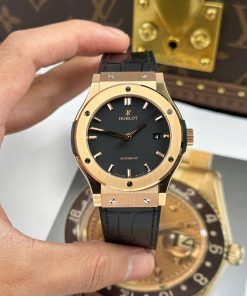 Đồng hồ nam Hublot Classic Fushion Replica cao cấp Mặt đen Niềng vàng 42/38mm